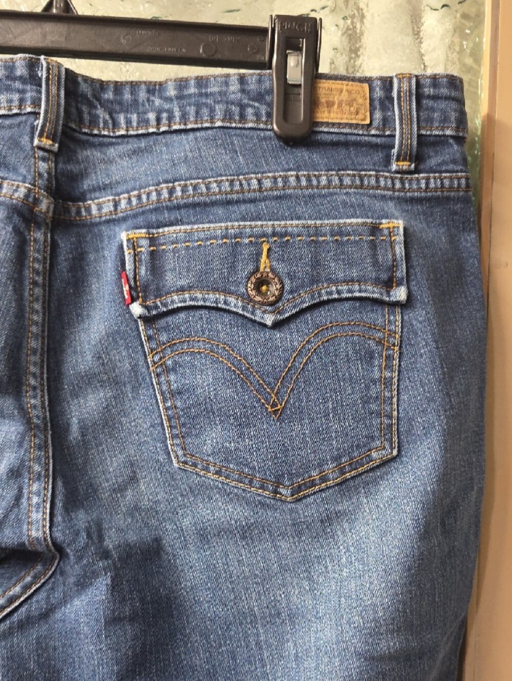 Vintage Levi's Y2K 590 Bootcut In Medium Wash Denim with Gold Stitching - Picture 7 of 14